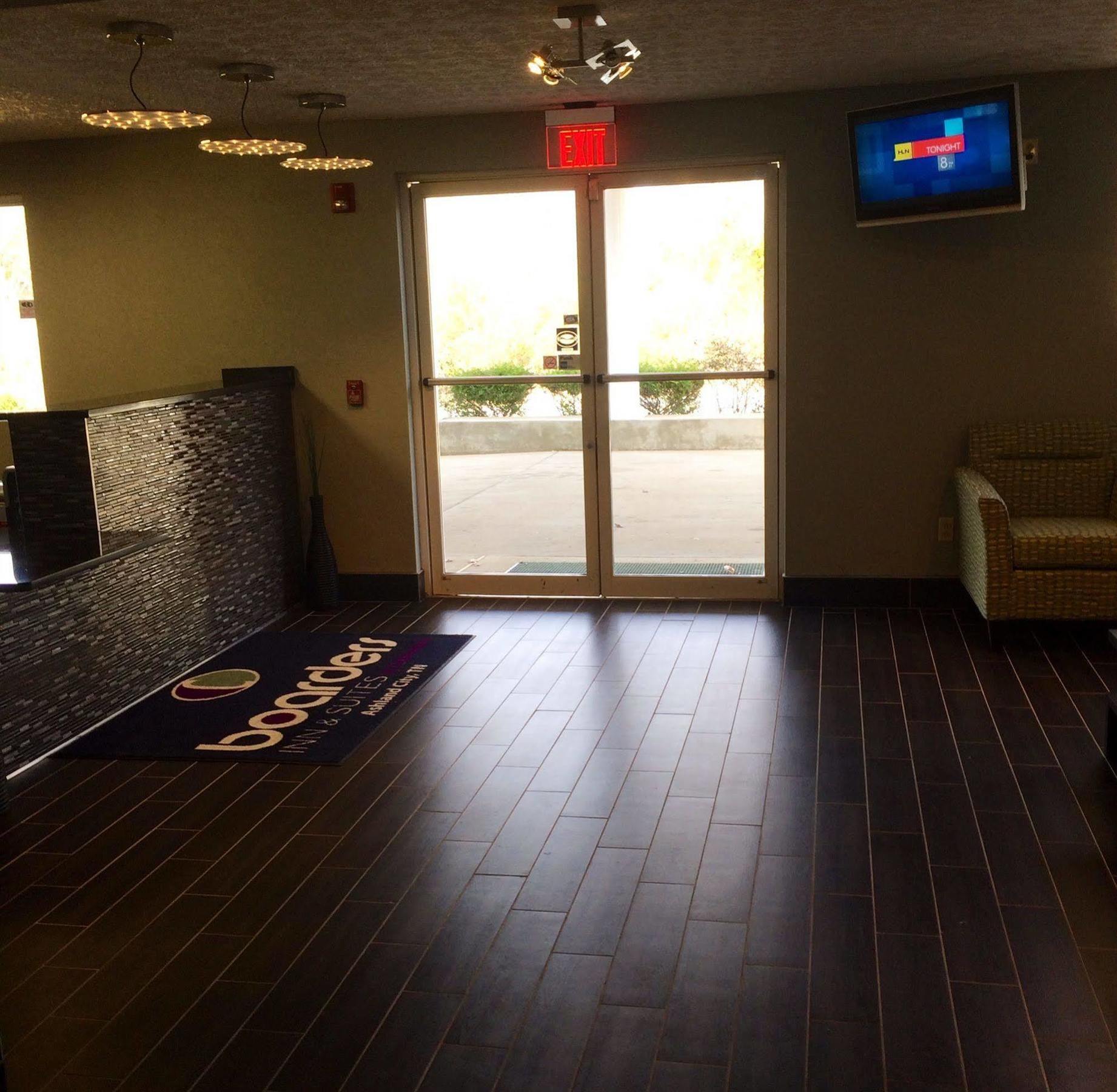 Boarders Inn & Suites By Cobblestone Hotels - Ashland City Экстерьер фото